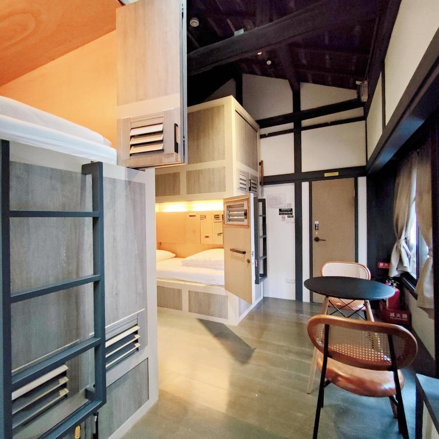 Jerry's Mazehut Hostel Tainan Exterior foto