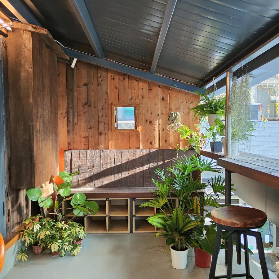 Jerry's Mazehut Hostel Tainan Exterior foto
