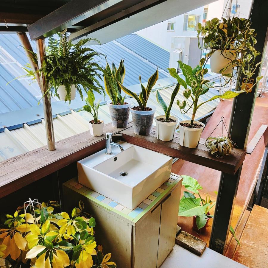 Jerry's Mazehut Hostel Tainan Exterior foto