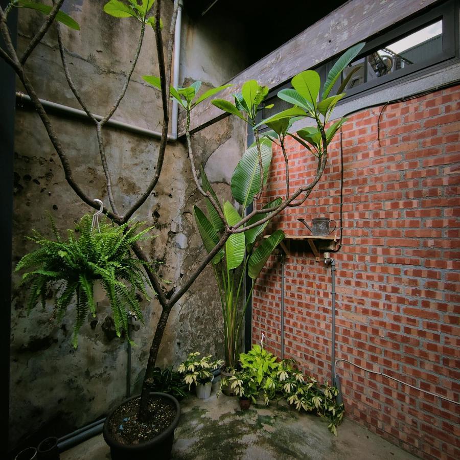 Jerry's Mazehut Hostel Tainan Exterior foto